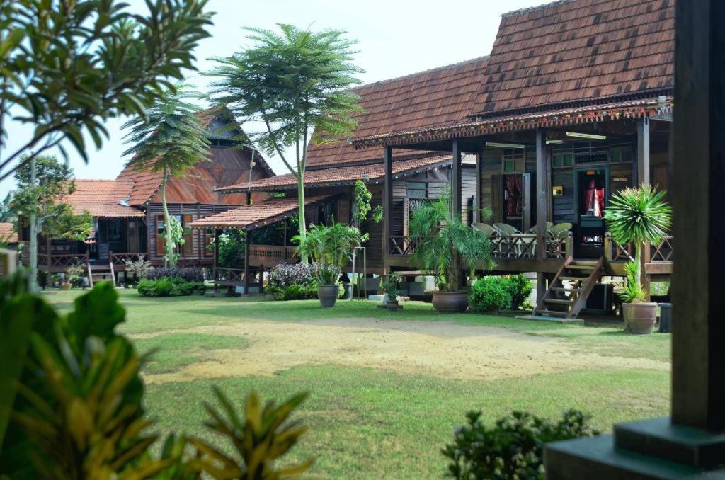 Oyo Home 90745 Desa Balqis Beach Resort Malacca Bagian luar foto