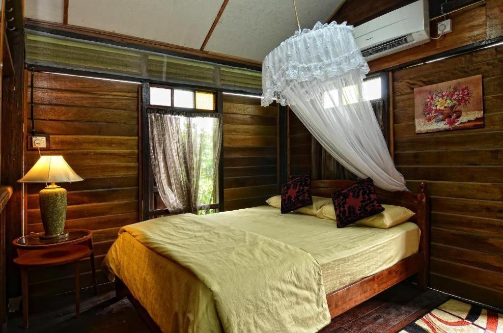 Oyo Home 90745 Desa Balqis Beach Resort Malacca Bagian luar foto
