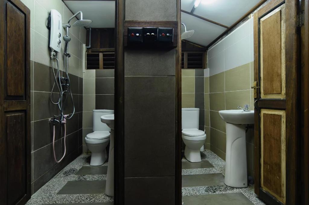 Oyo Home 90745 Desa Balqis Beach Resort Malacca Bagian luar foto